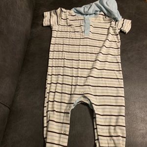 18-24m KicKee Pants romper. New without tags